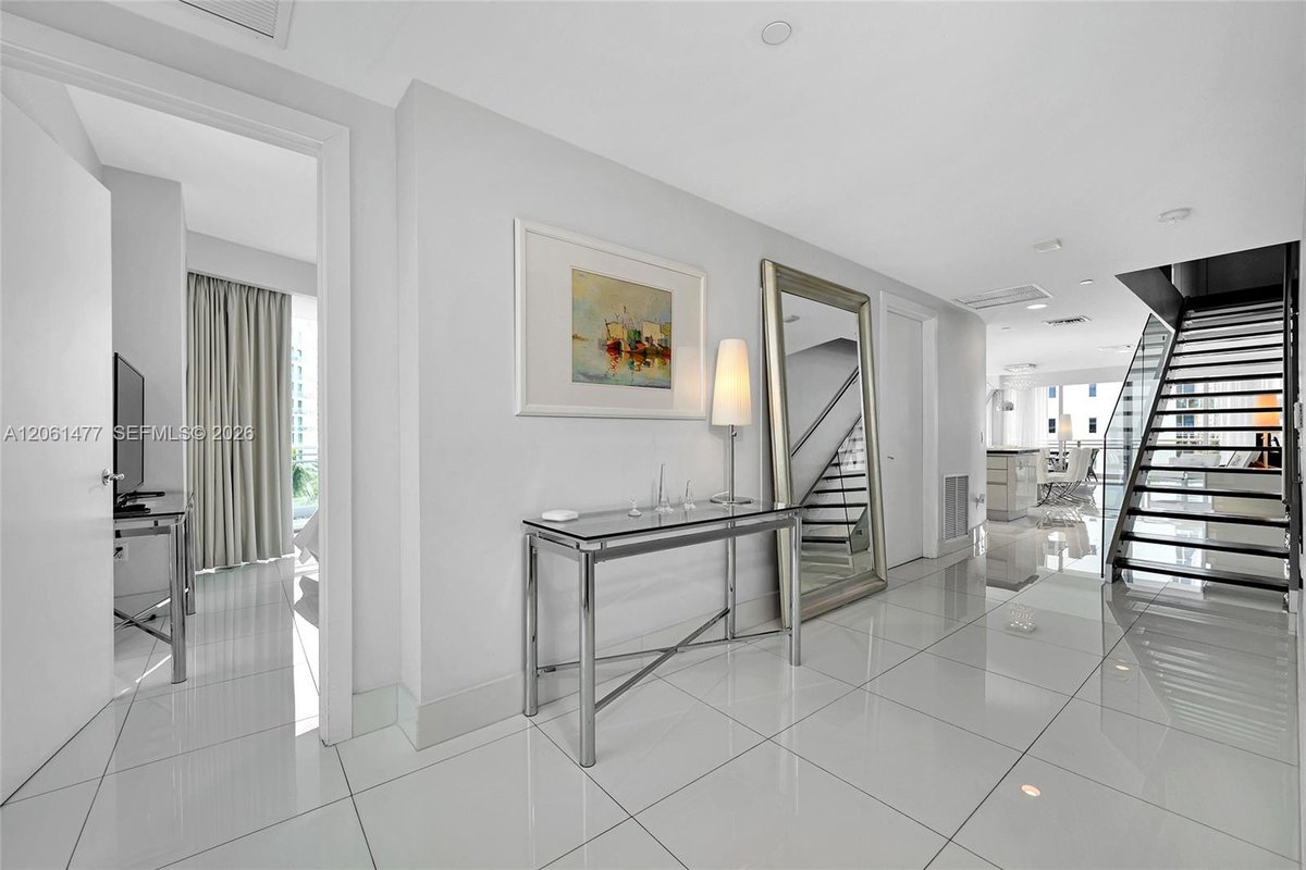 2950 NE 188th St # 449, Aventura FL 33180