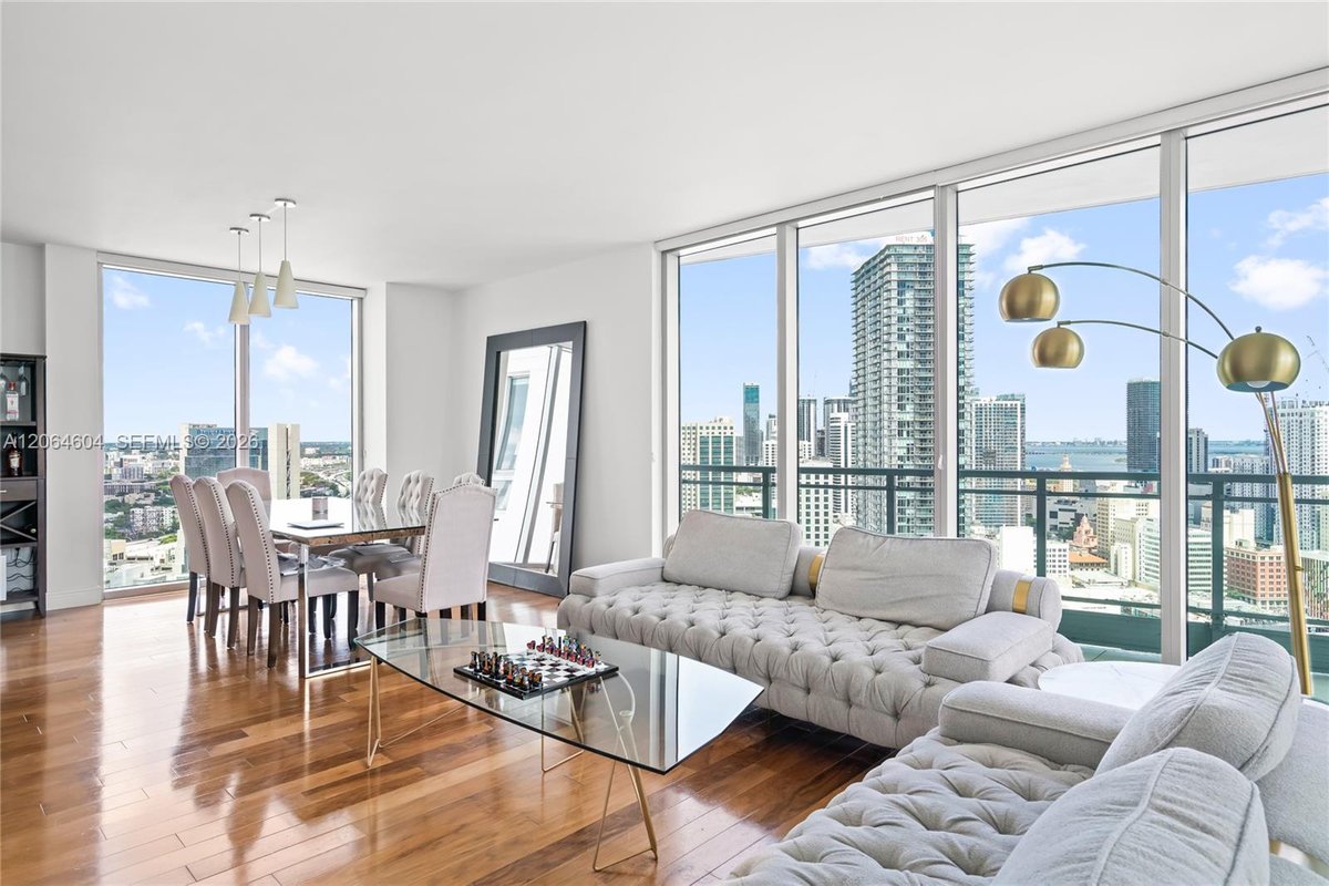 90 SW 3rd St # 3504, Miami FL 33130