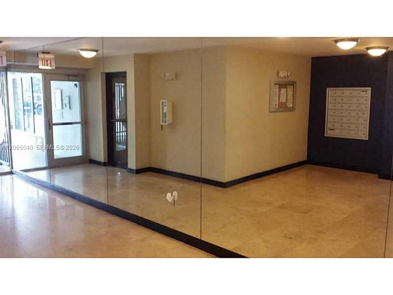 1605 Bay Rd # 403, Miami Beach FL 33139