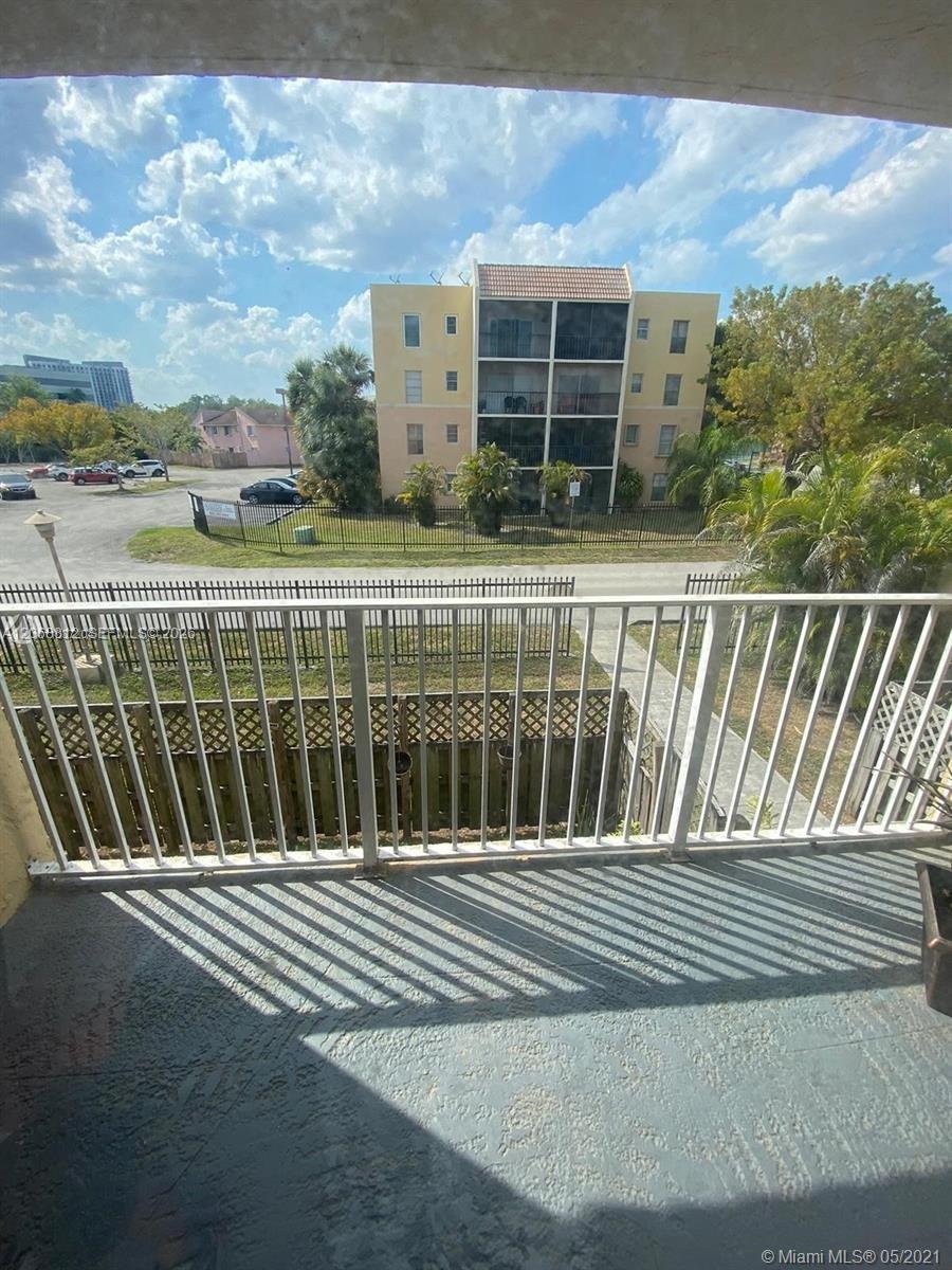 5241 Geneva Way # 203, Doral FL 33166