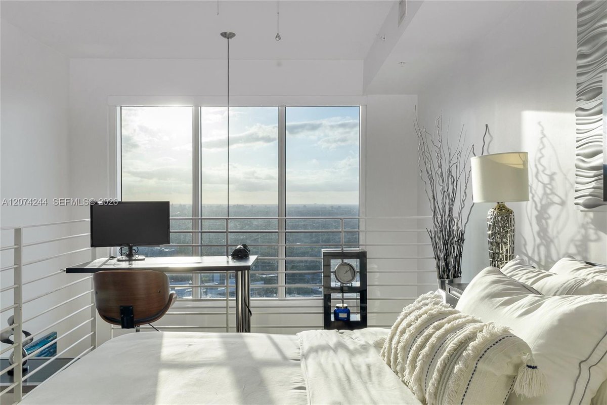 60 SW 13th St # 3211, Miami FL 33130