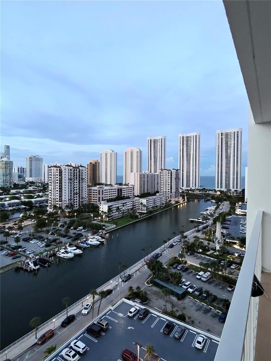 500 Bayview Dr # 1723, Sunny Isles Beach FL 33160