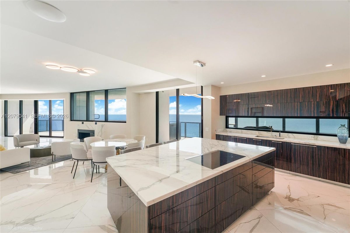 18555 Collins Ave # 1901, Sunny Isles Beach FL 33160