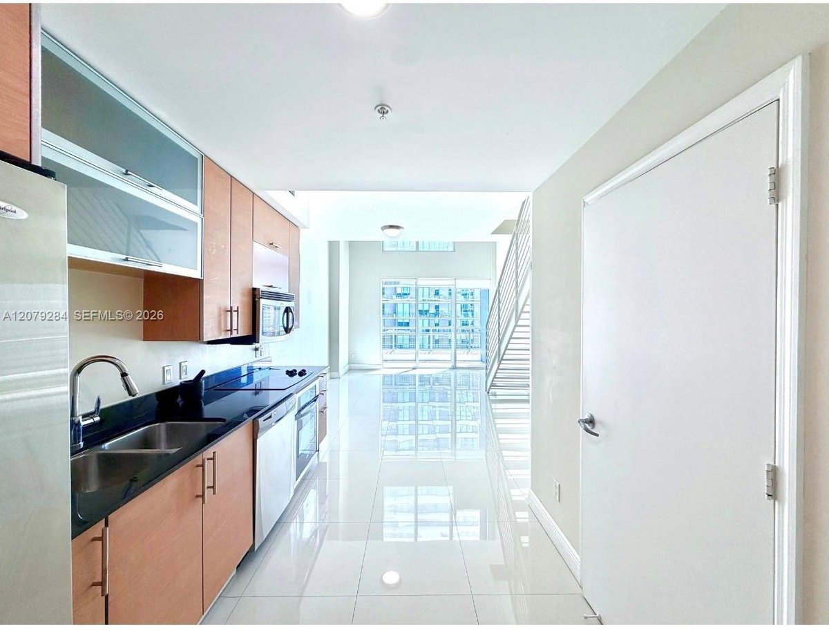 60 SW 13th St # 1808, Miami FL 33130