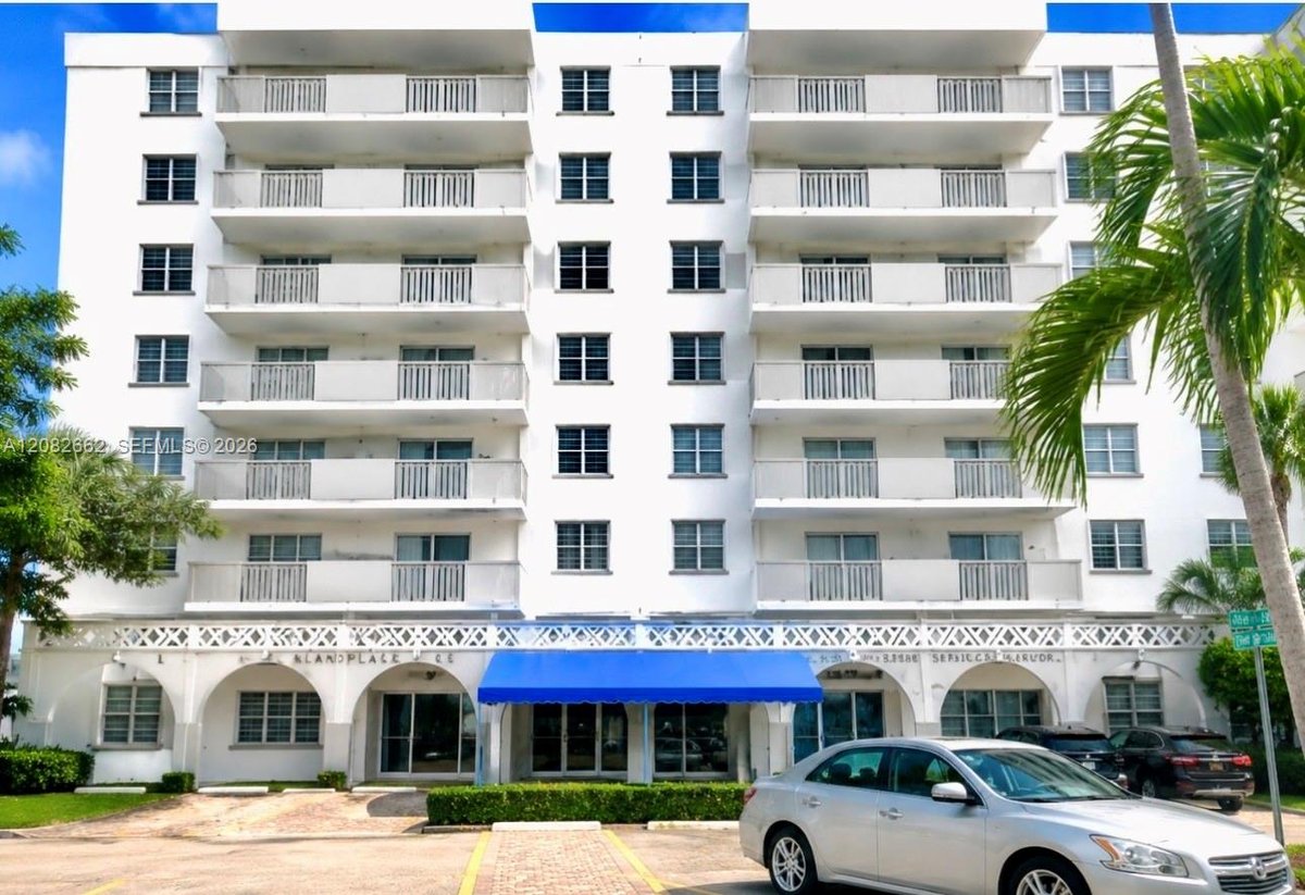 1455 N Treasure Dr # 4M, North Bay Village FL 33141
