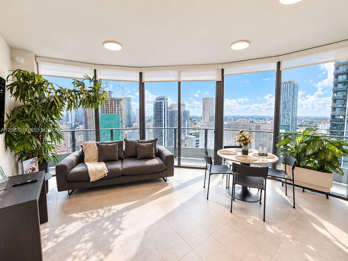 121 NE 5th St # 2905, Miami FL 33132
