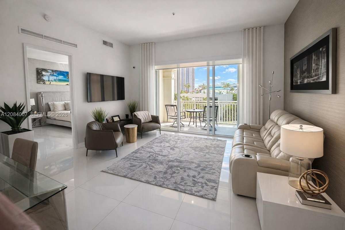 250 NE Sunny Isles Blvd # 407, Sunny Isles Beach FL 33160