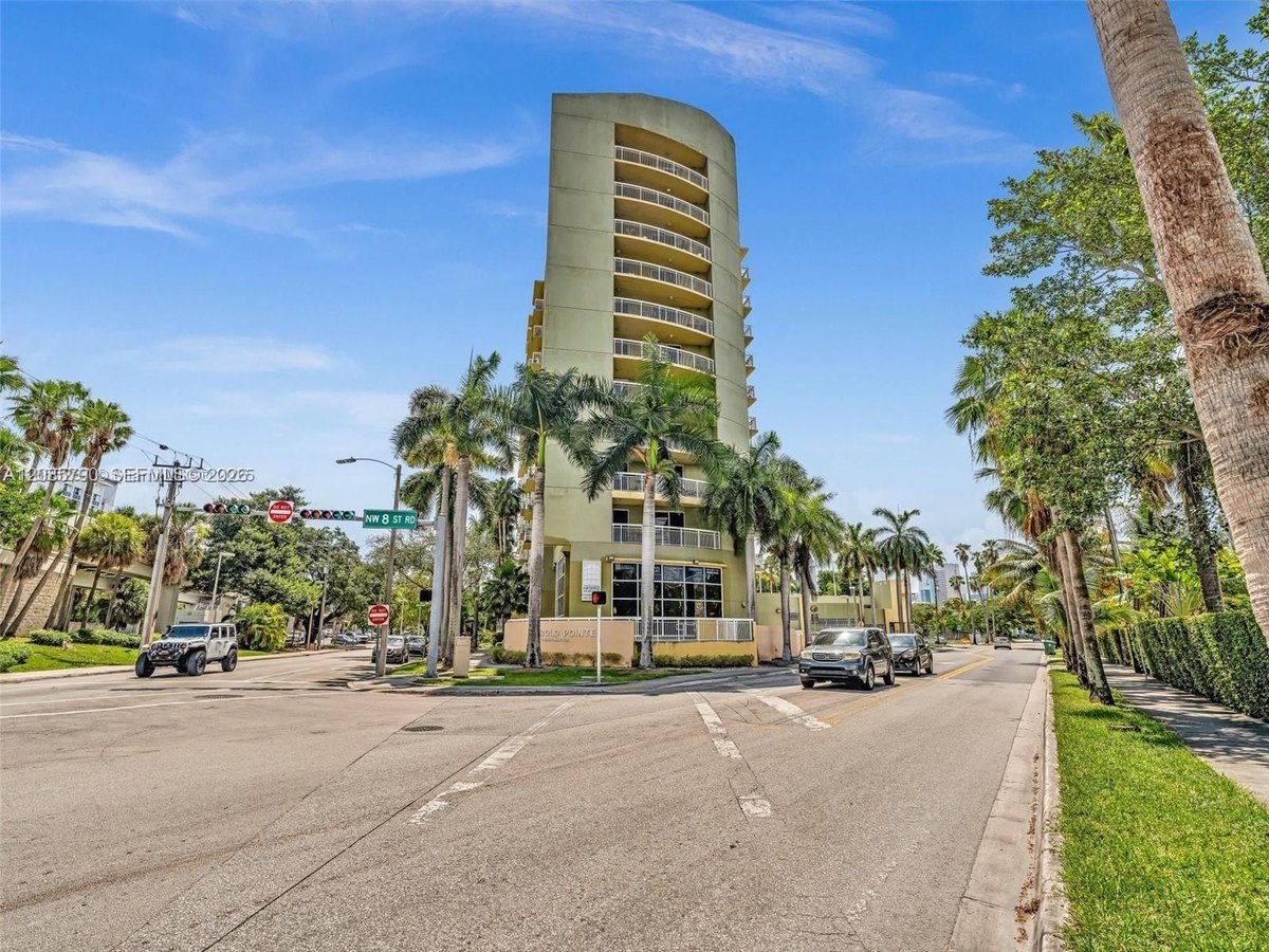 816 NW 11th St # 705, Miami FL 33136