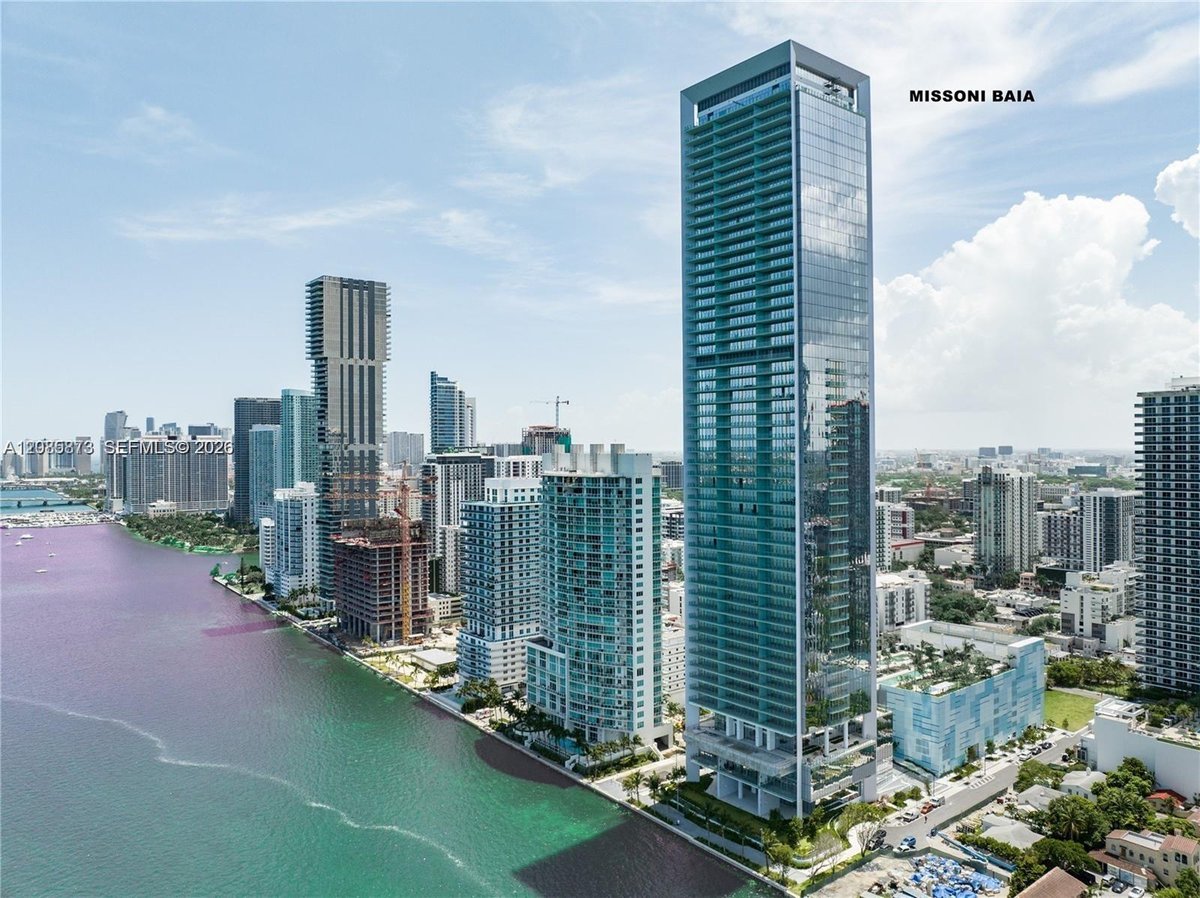 700 NE 26TH TER # 3006, Miami FL 33137