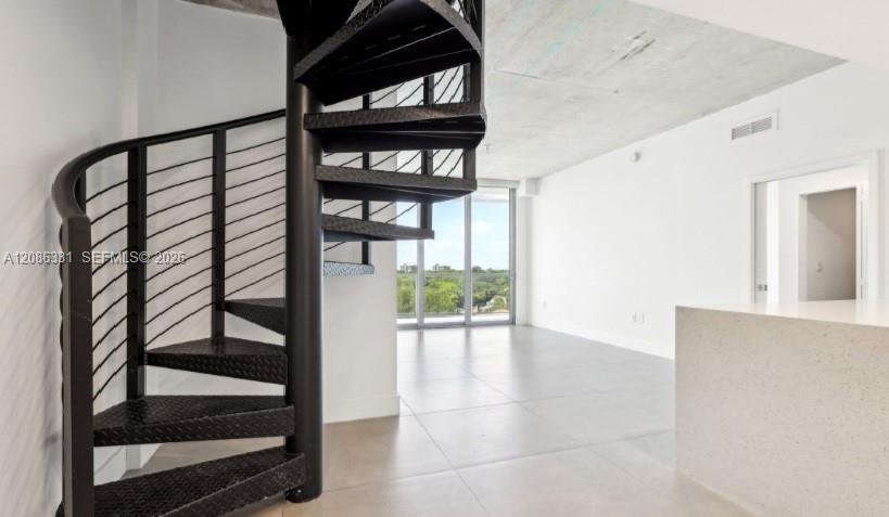 13800 Highland Dr, North Miami Beach FL 33181
