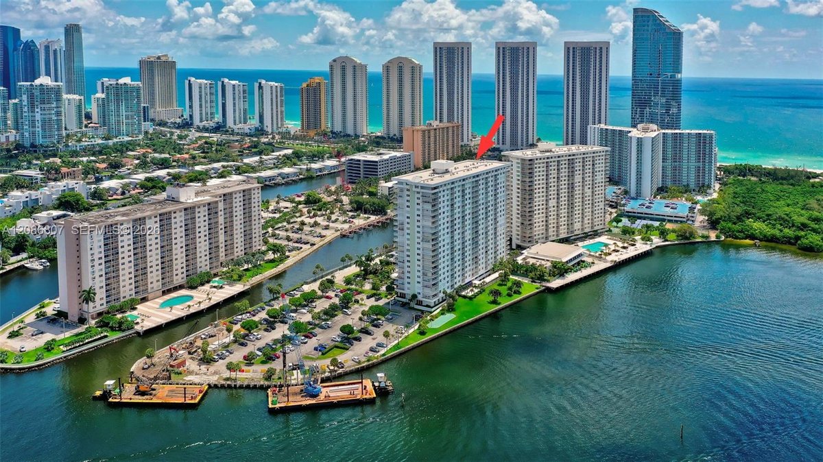 500 Bayview Dr # 1420, Sunny Isles Beach FL 33160