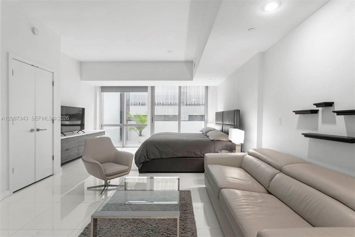 851 NE 1st Ave # 300, Miami FL 33132