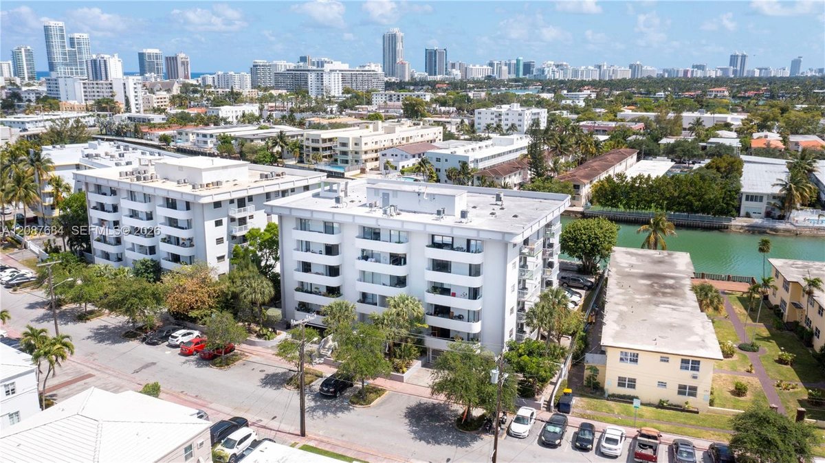 130 S Shore # 2F, Miami Beach FL 33141