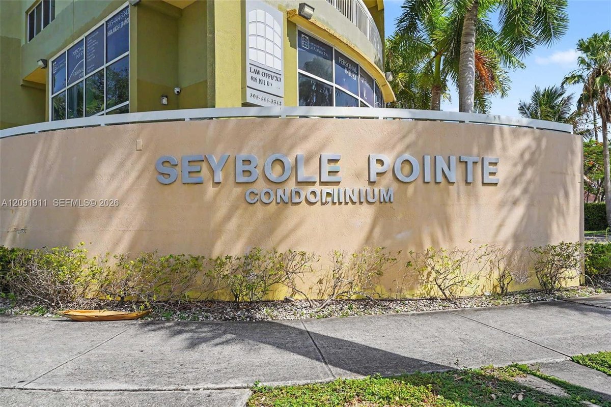 816 NW 11th St # 906, Miami FL 33136