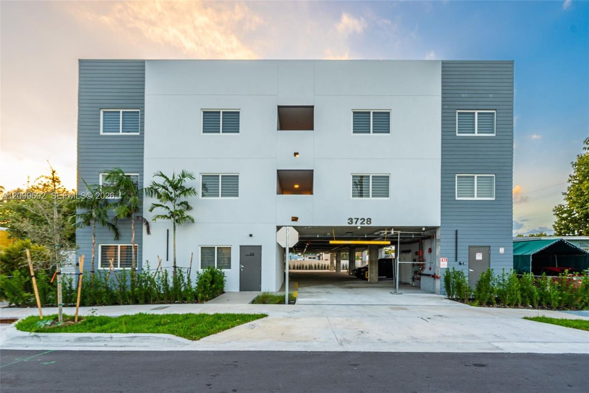 3728 NW 19th Ave # 206, Miami FL 33142