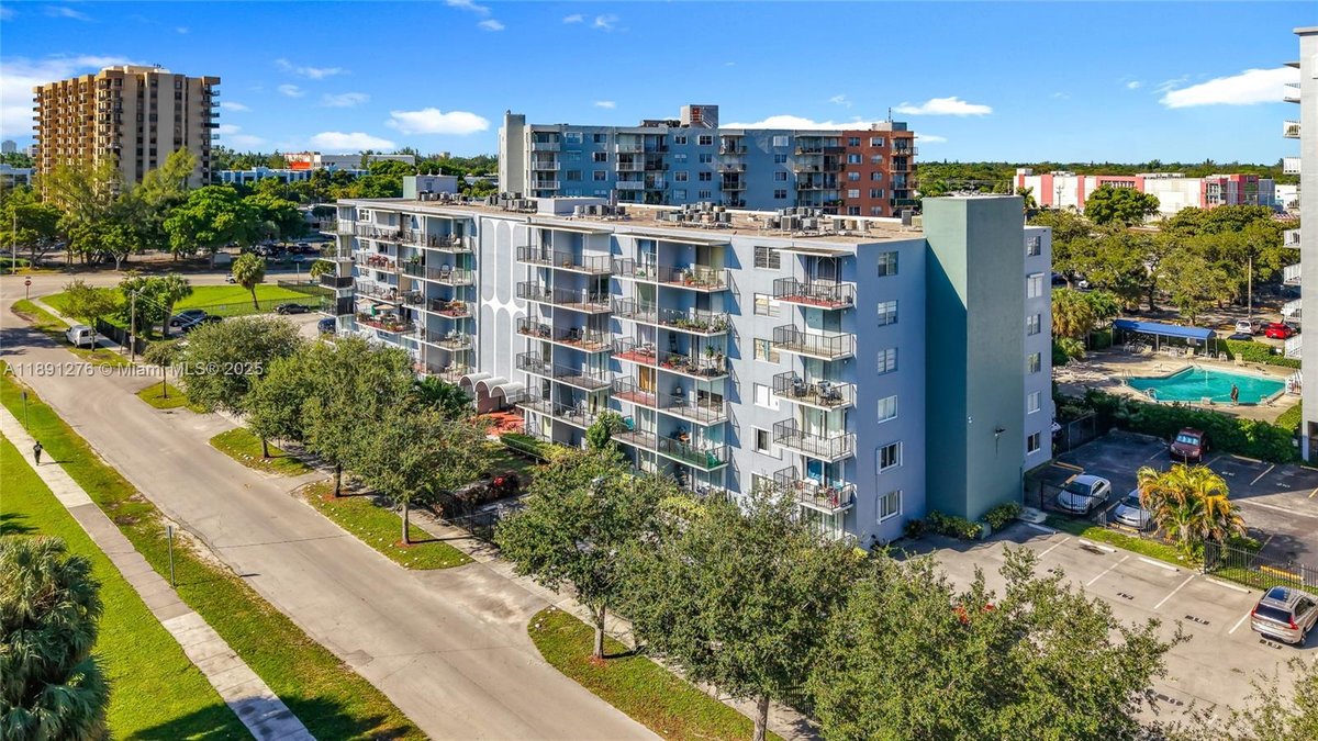 12500 NE 15th Ave # 105, North Miami FL 33161