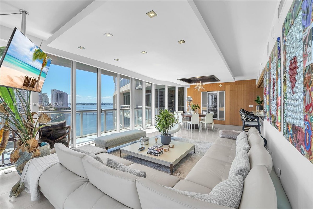 465 Brickell Ave # 1001, Miami FL 33131