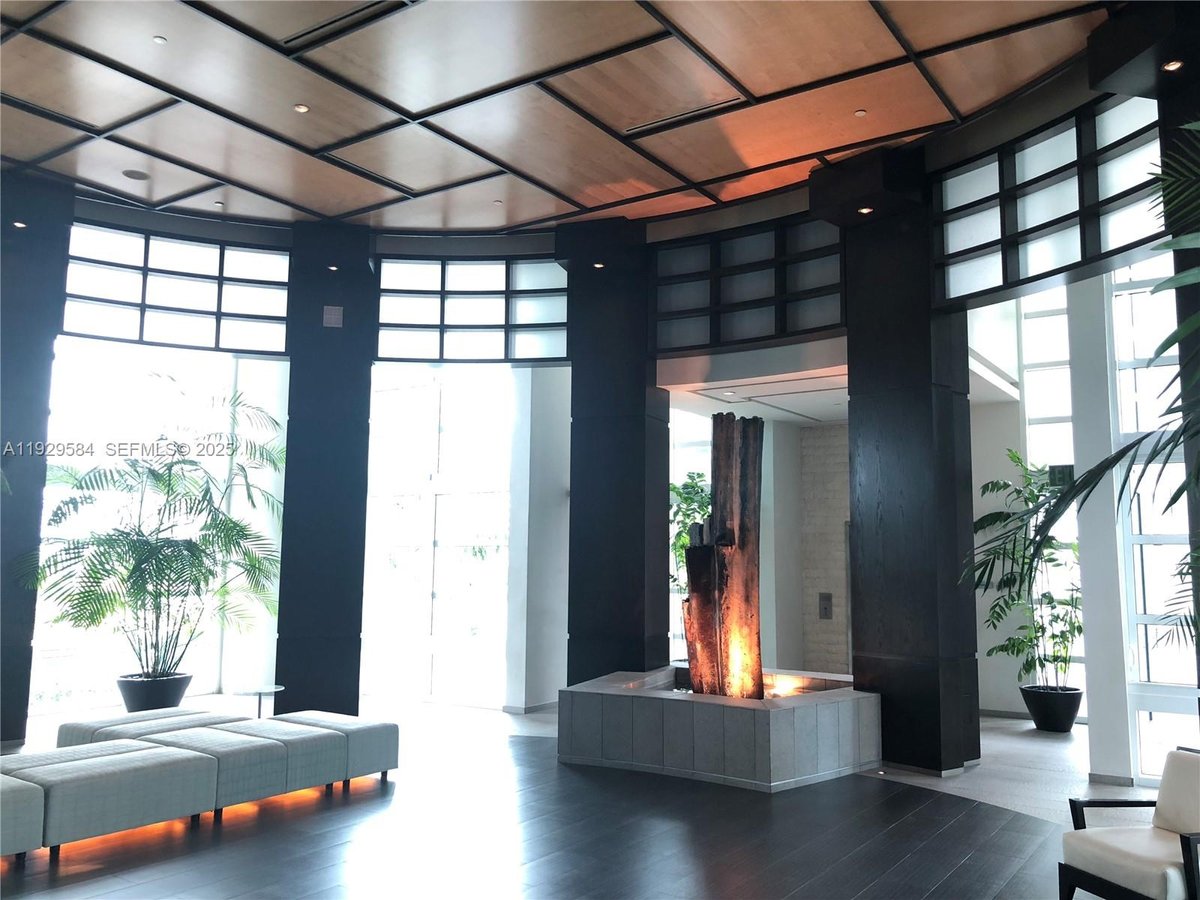 900 Brickell Key Blvd # 1602, Miami FL 33131