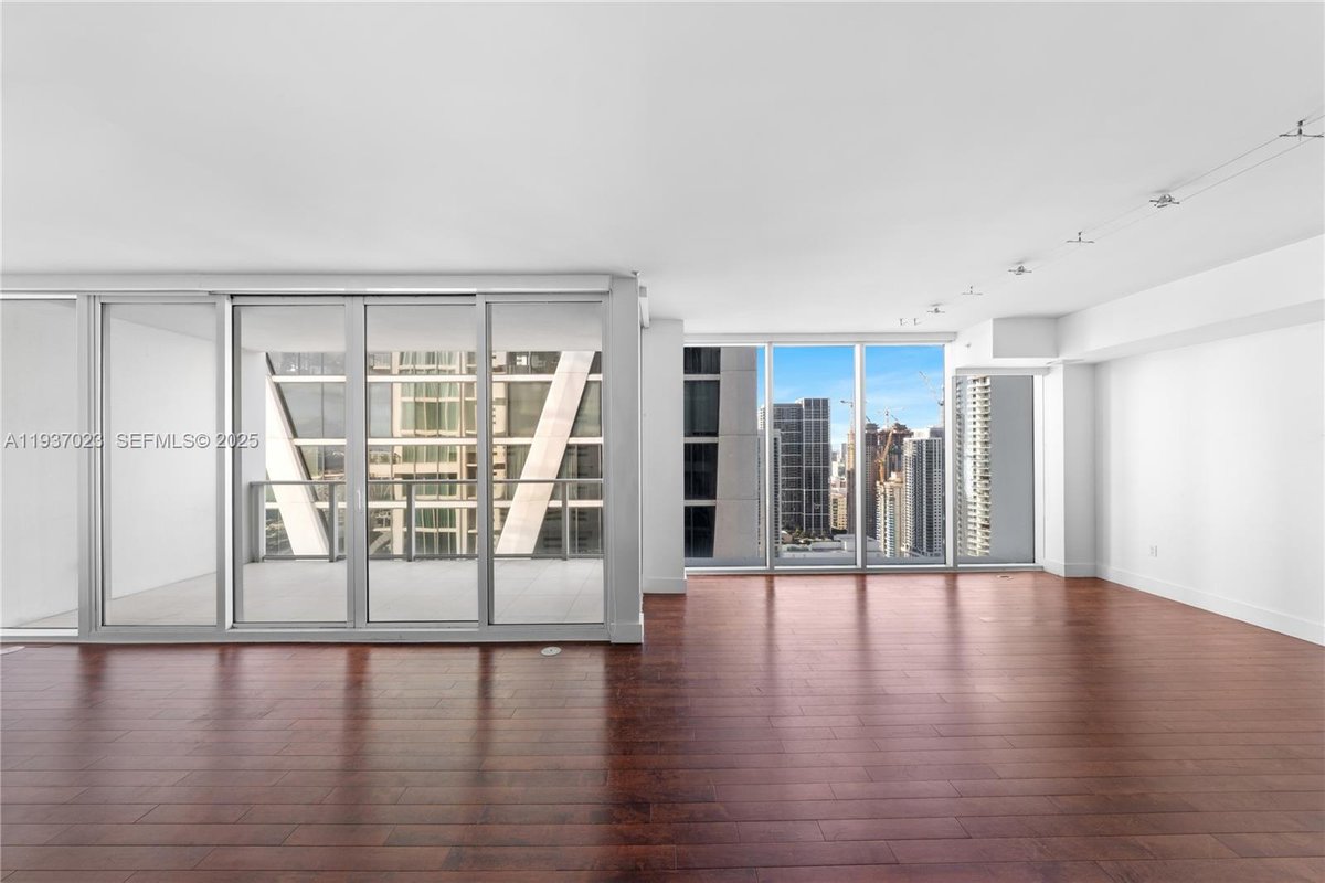 1040 Biscayne Blvd # 4108, Miami FL 33132