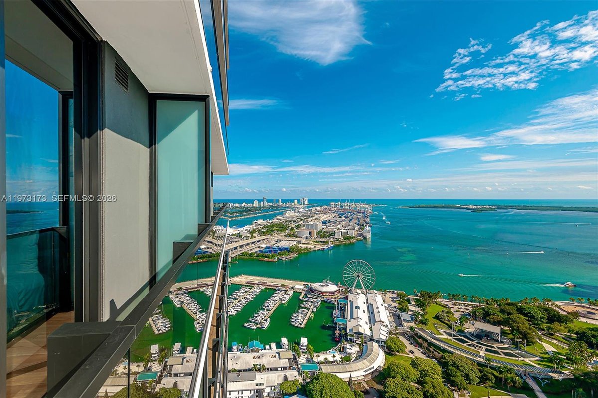 398 NE 5th St # 4512, Miami FL 33132