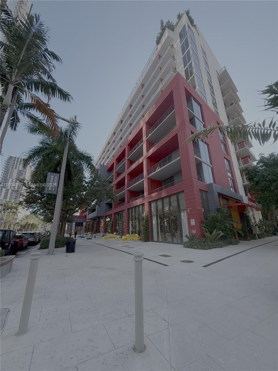 90 NE 32nd St # 824, Miami FL 33137