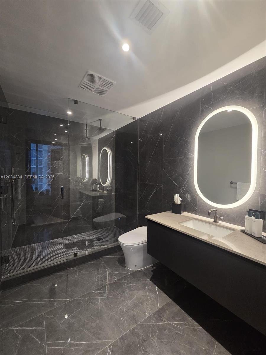 20 NE 11 # 2208, South Miami FL 33132