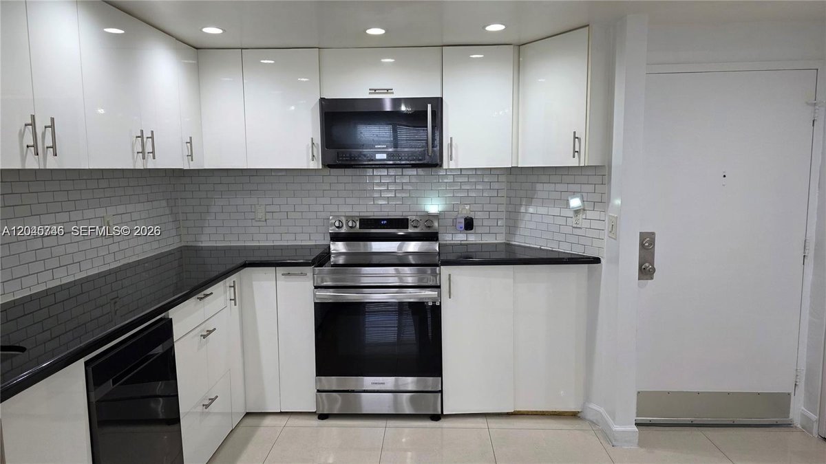 1351 NE Miami Gardens Dr # 511E, Miami FL 33179