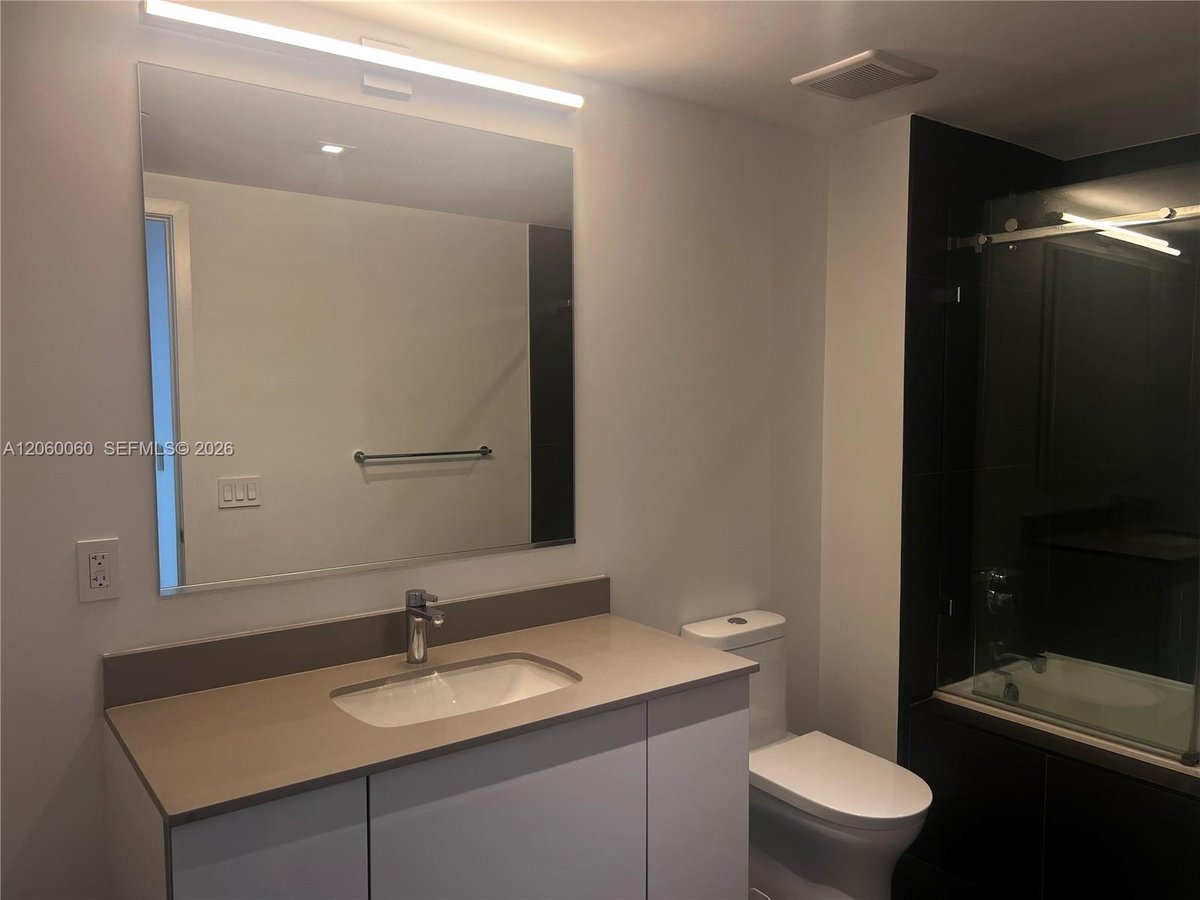 1600 NE 1st Ave # 1219, Miami FL 33132
