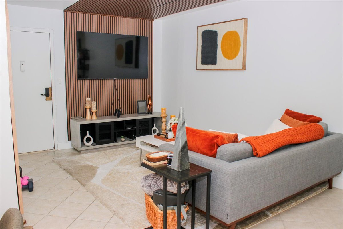 17011 N BAY Road # 104, Sunny Isles Beach FL 33160