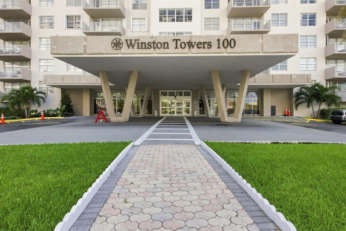 250 174th Street, Sunny Isles Beach FL 33160