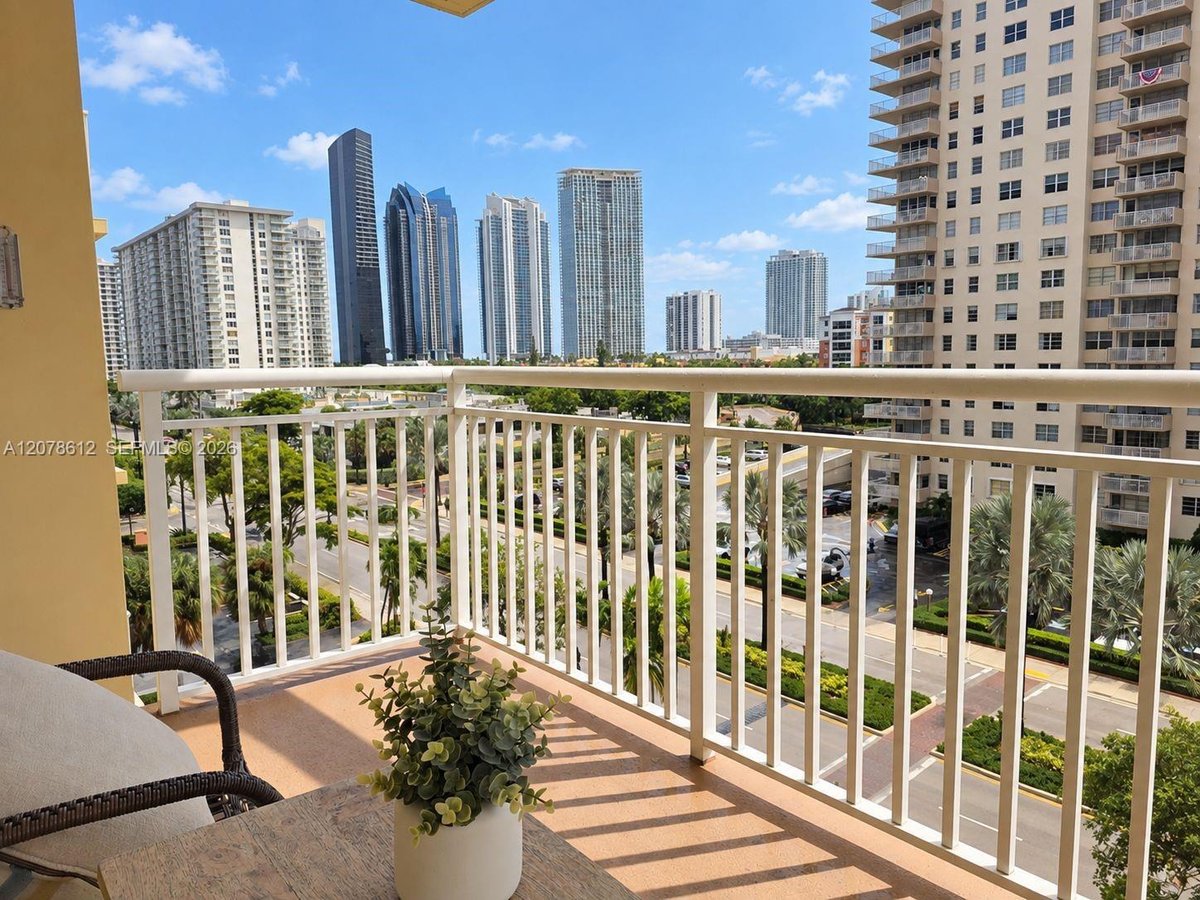 251 174th St # 608, Sunny Isles Beach FL 33160