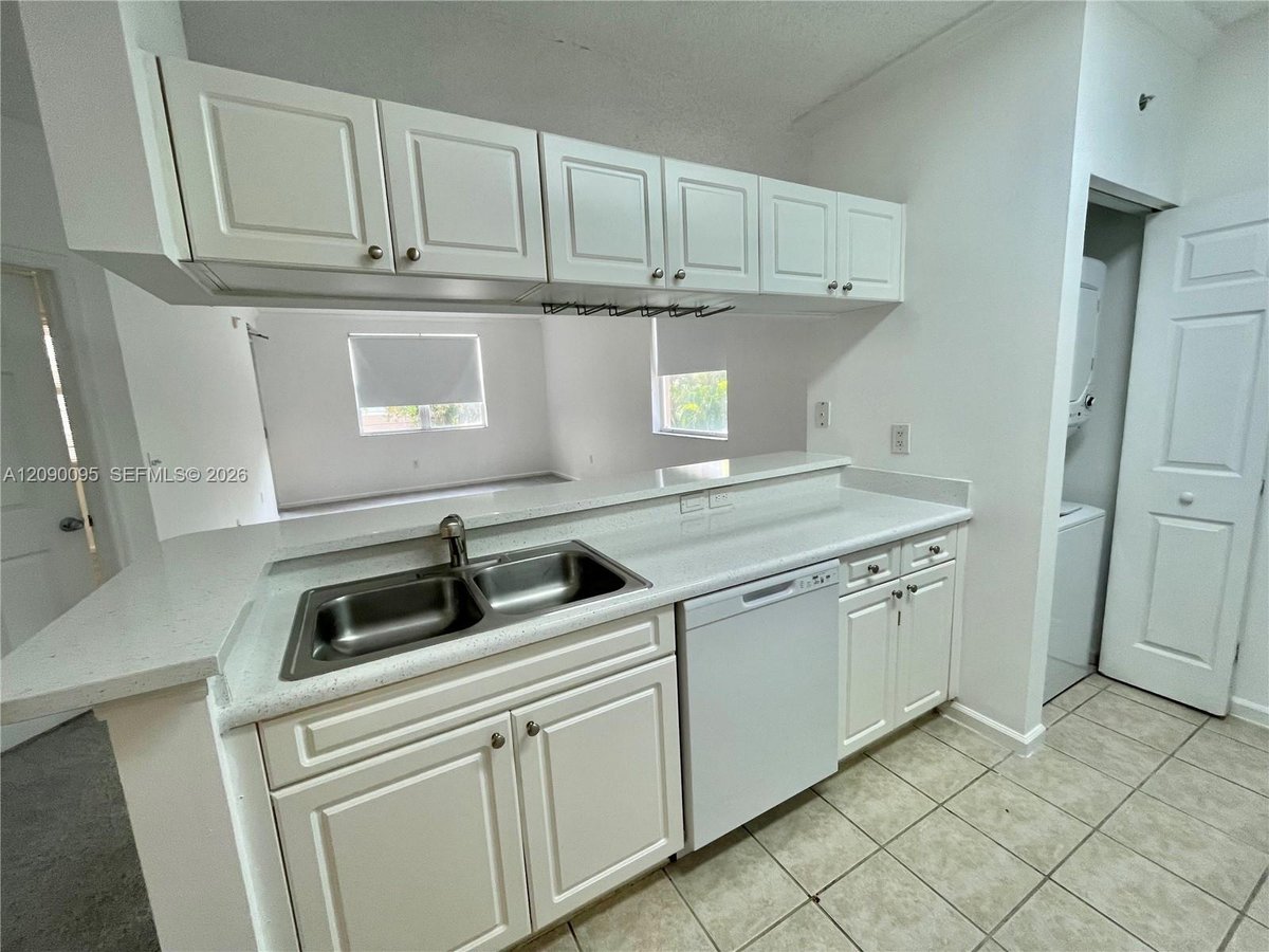 17125 N Bay Rd # 3213, Sunny Isles Beach FL 33160