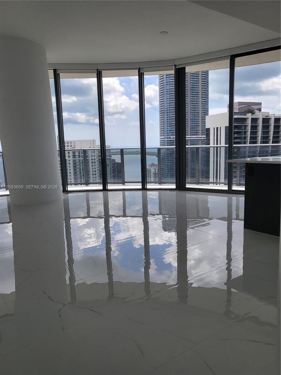 45 SW 9th Street # 4303, Miami FL 33130