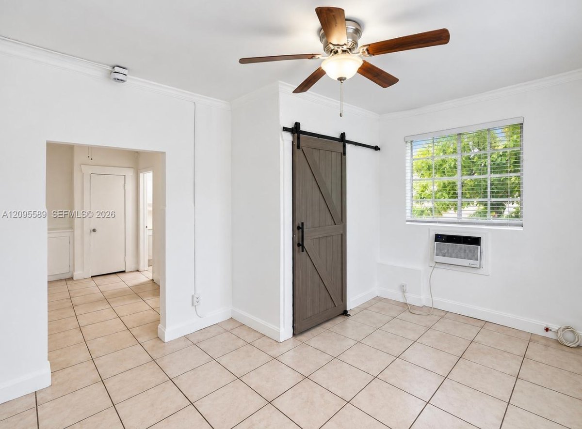 1563 SW 2nd St # 5, Miami FL 33135
