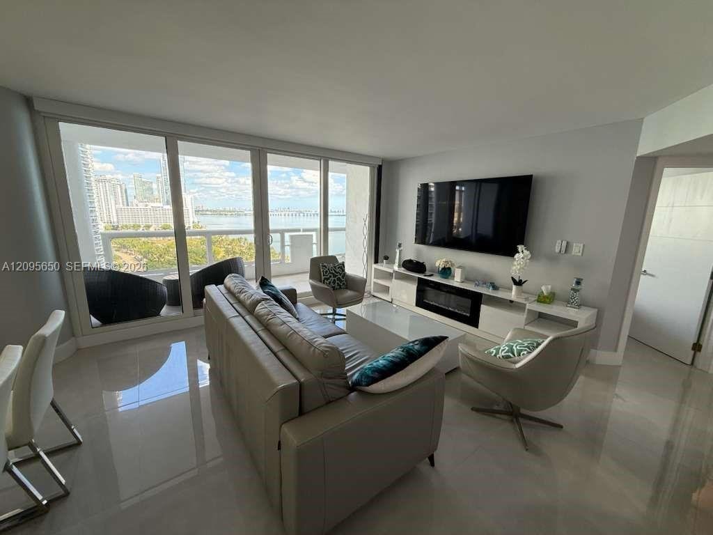 1717 N Bayshore Dr # 1840, Miami FL 33132