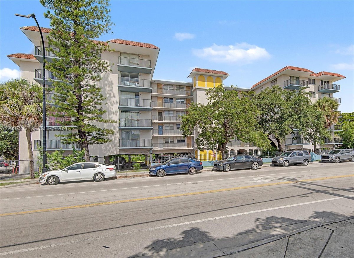 12590 NE 16th Ave # 402, North Miami FL 33161