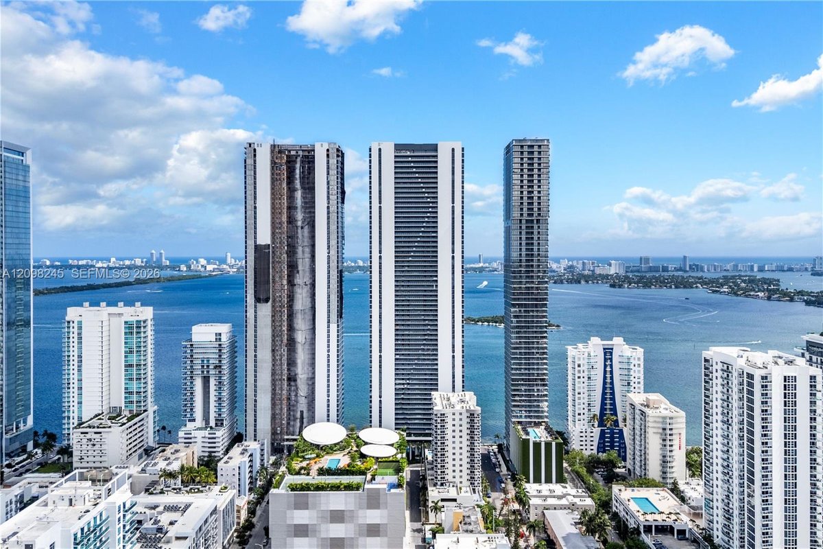 700 NE 24th St # 5401B, Miami FL 33137
