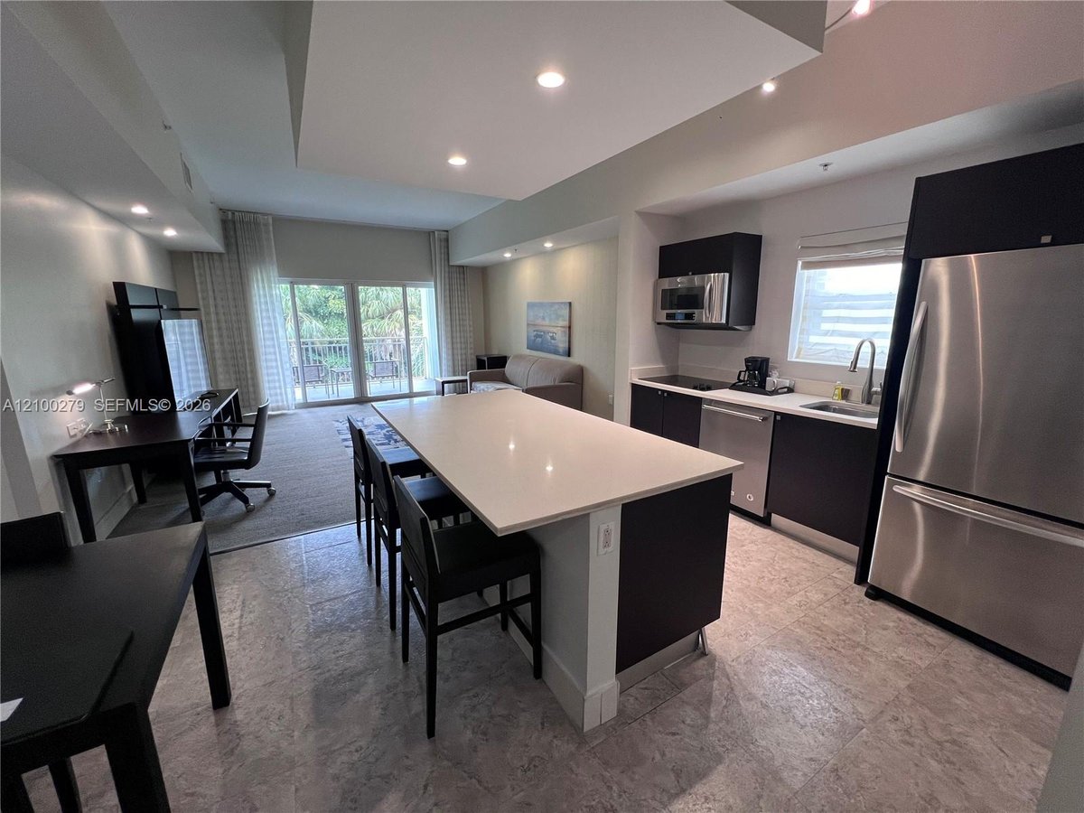 5300 NW 87th Ave # 916, Doral FL 33178