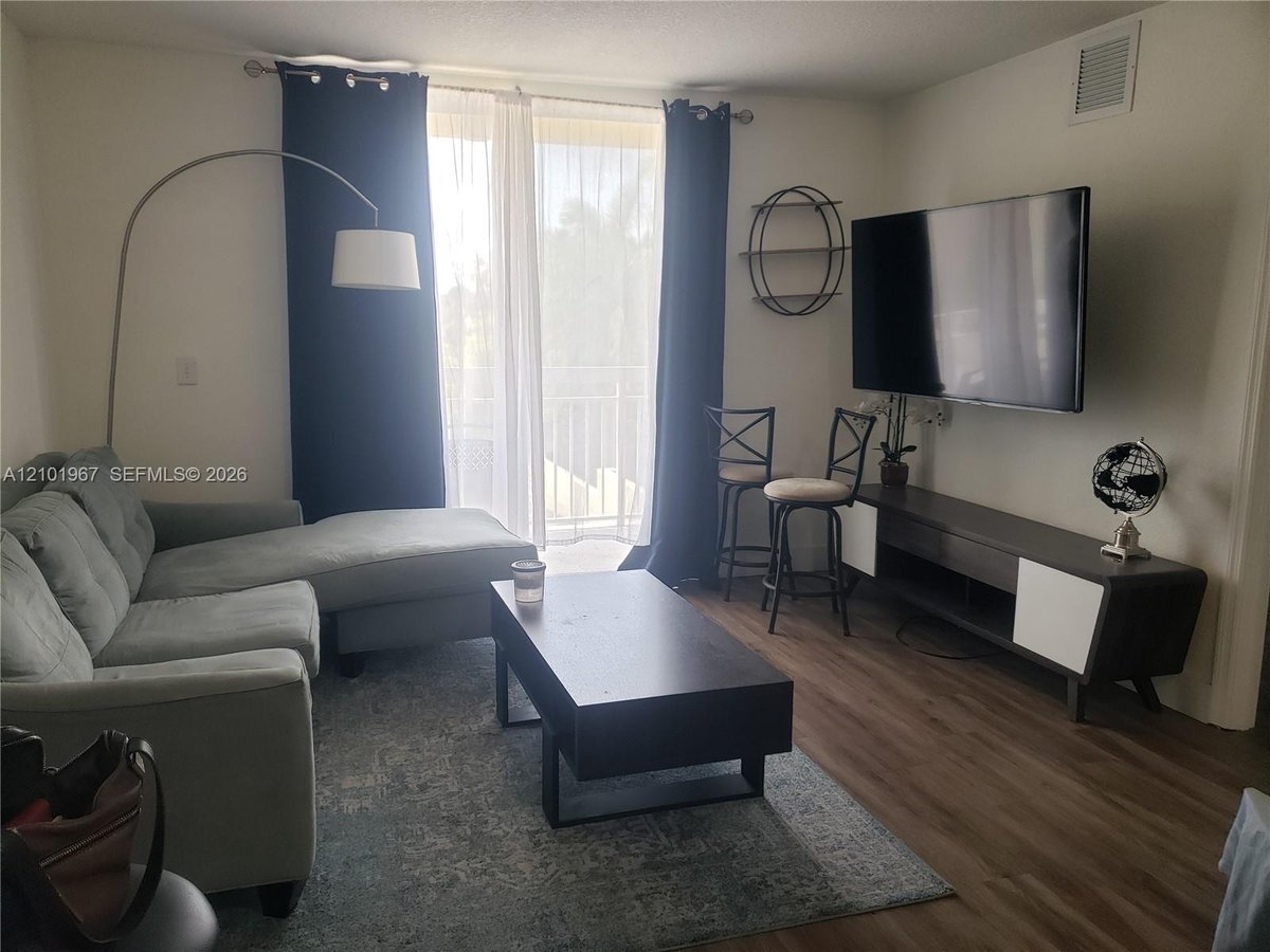 816 NW 11th St # 407, Miami FL 33136