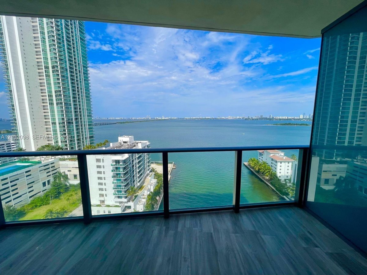 460 NE 28th St # 1802, Miami FL 33137