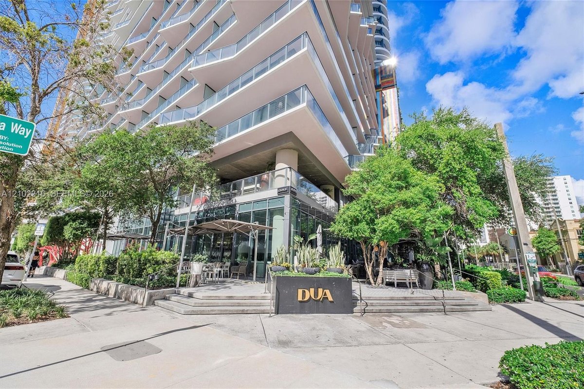 1300 S Miami Ave # 1905, Miami FL 33130