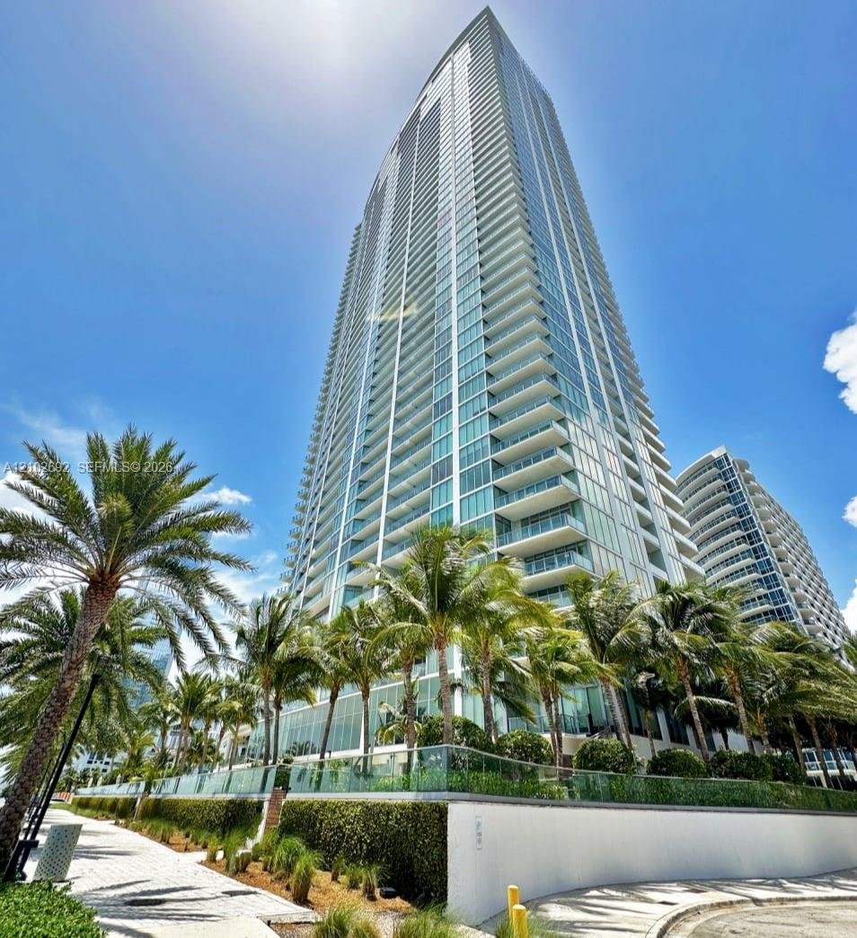 2900 NE 7th Ave # 902, Miami FL 33137