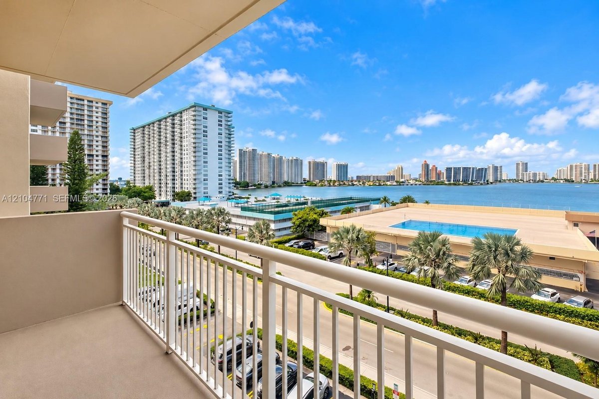 250 174th St # 615, Sunny Isles Beach FL 33160