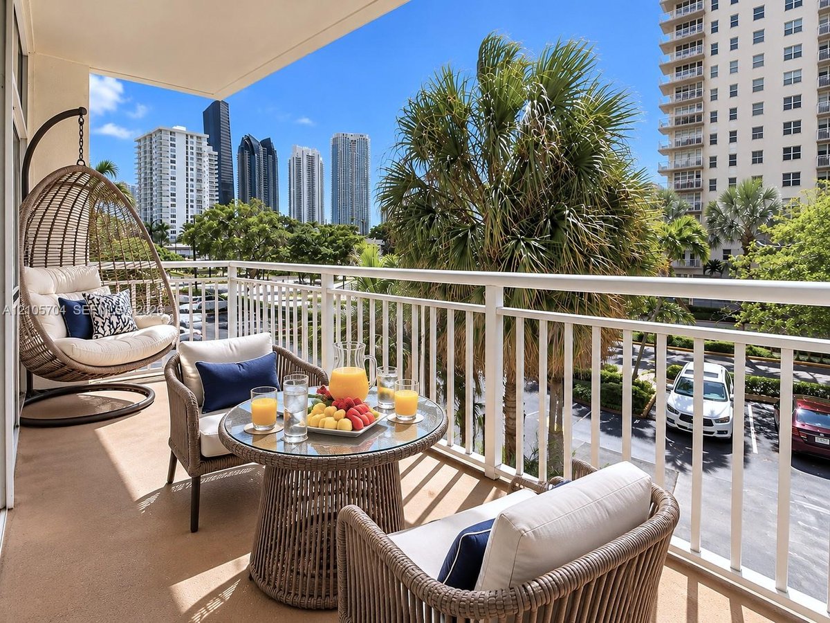 251 174th St # 212, Sunny Isles Beach FL 33160