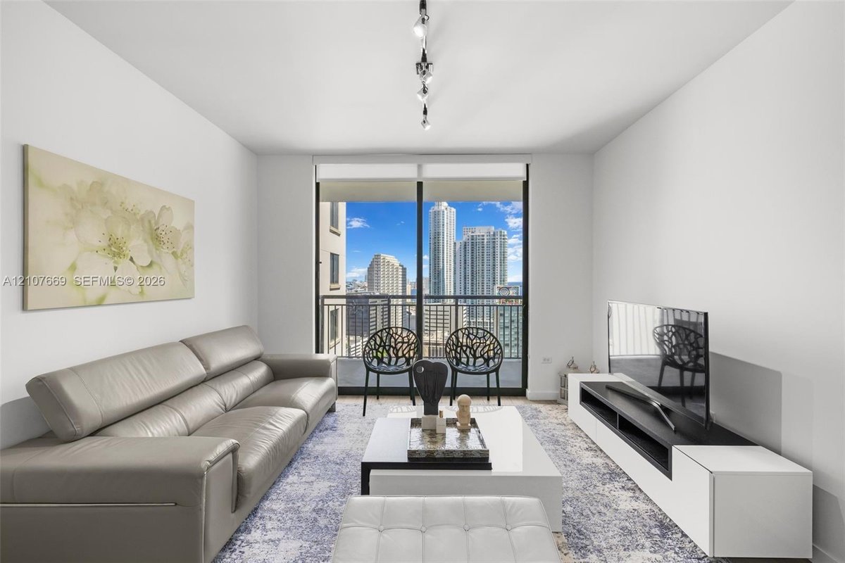 999 SW 1st Ave # 2611, Miami FL 33130