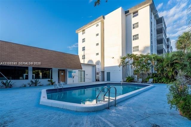 16950 W Dixie Hwy # A129, North Miami Beach FL 33160