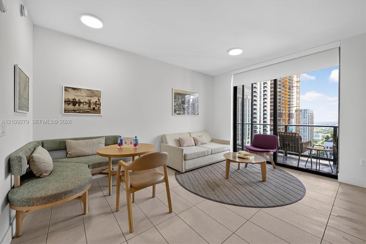 159 NE 6th St # 3603, Miami FL 33132