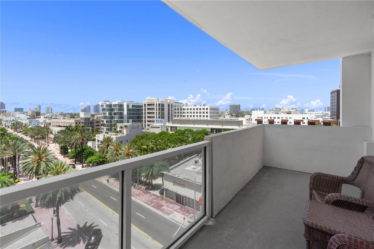 100 Lincoln Rd # 811, Miami Beach FL 33139