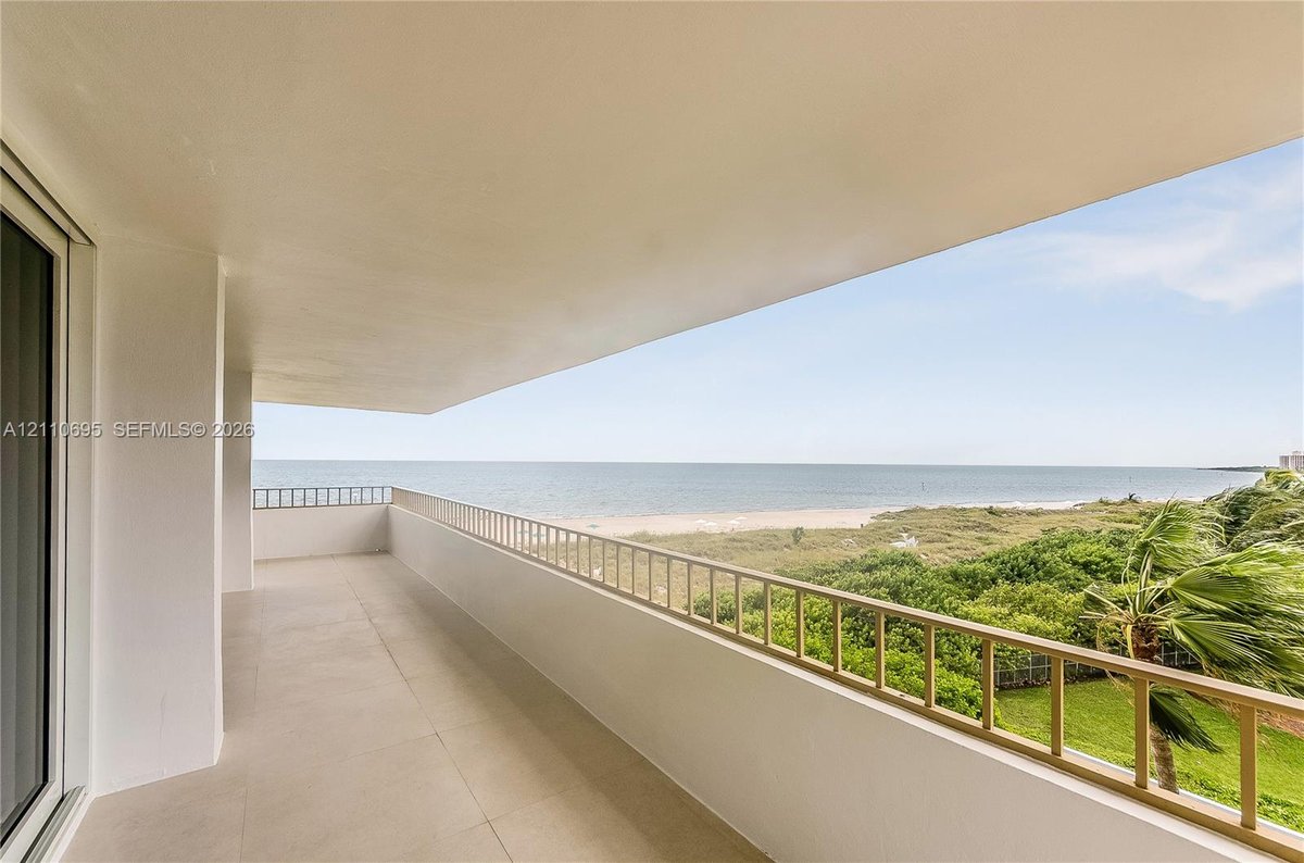 177 Ocean Lane Dr # 501, Key Biscayne FL 33149