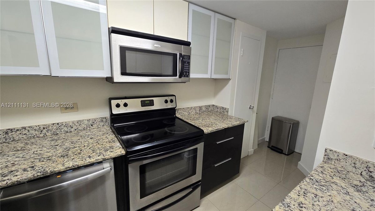 999 Brickell Bay Dr # 2006, Miami FL 33131